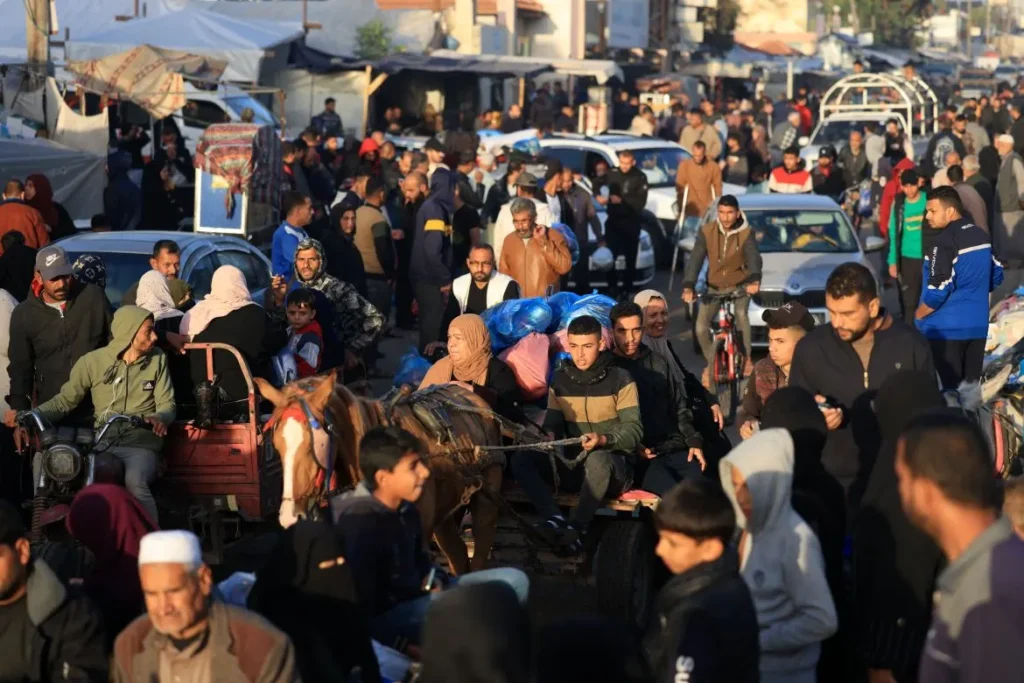 Palestinians return to destroyed homes in Gaza as Israel-Hamas truce begins